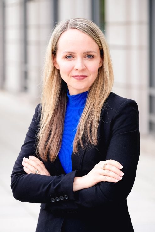 Stephanie Barclay Headshot