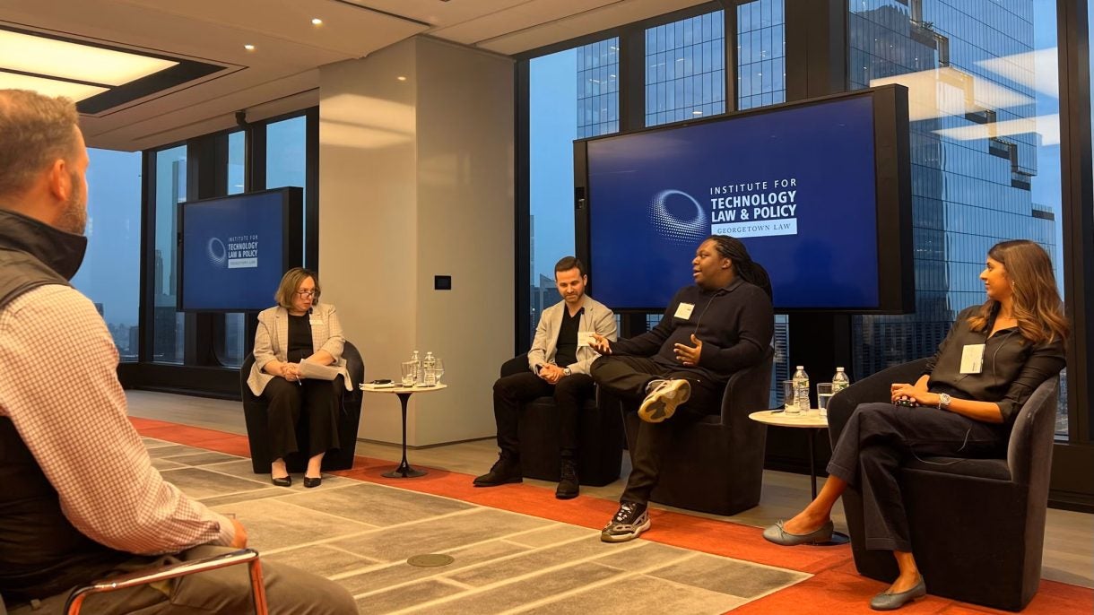 Tech Institute Executive Director Natalie Roisman hosting a session for the new Georgetown AI initiative