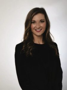 Emily Kath Headshot