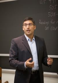 Neal Katyal teaching in class