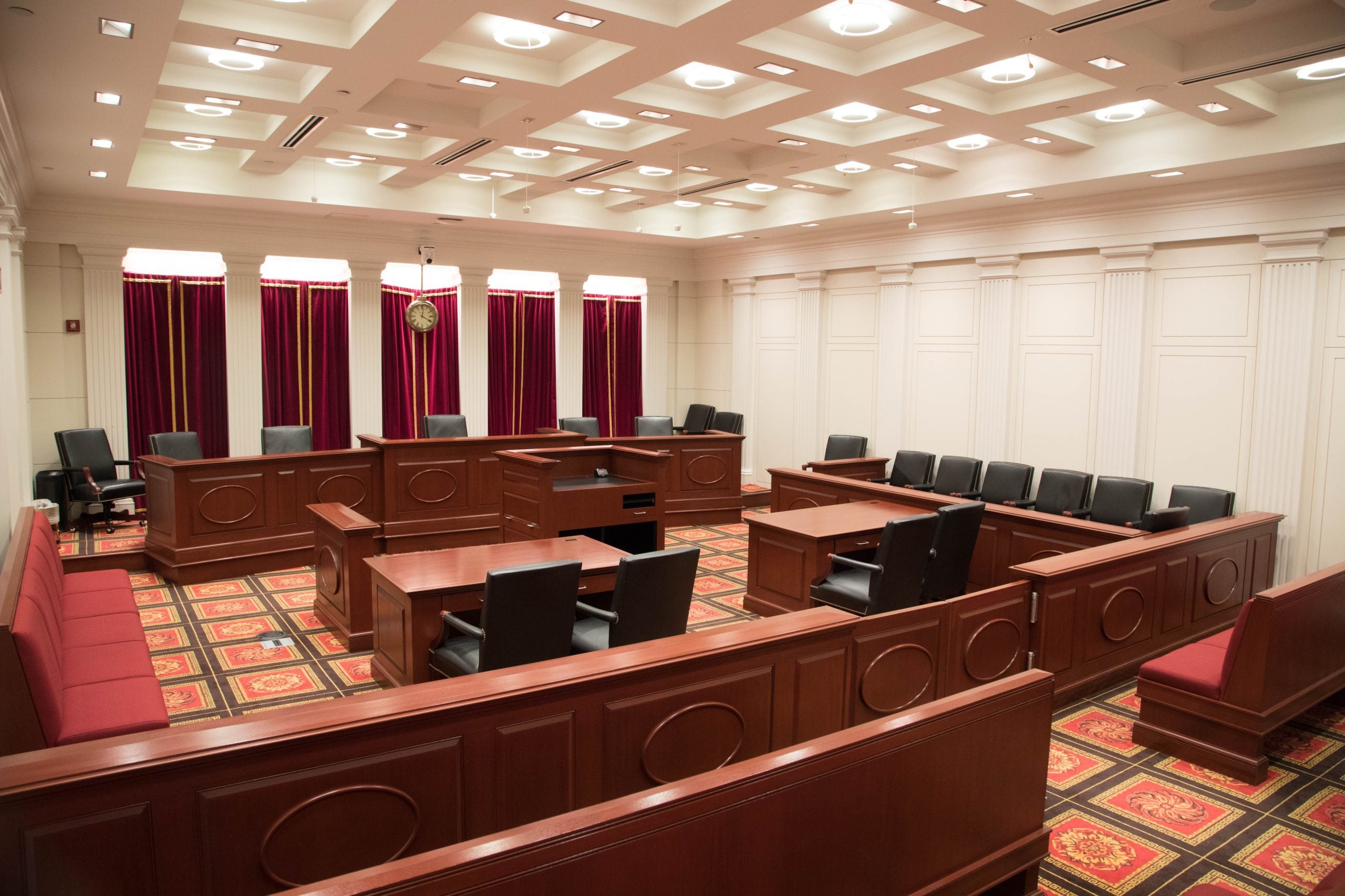 Photo of the Supreme Court Institute moot courtroom
