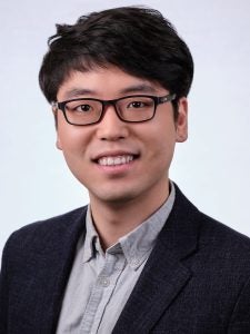 Hoon Kim's headshot