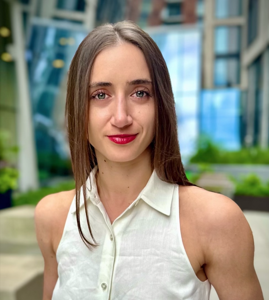 Mary Bass' headshot
