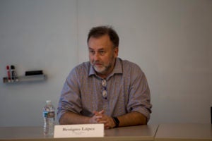 Benigno Lopez (LL.M.'88), Paraguay's Minister of Finance, spoke with Georgetown Law LL.M. students about his career at the Law Center on April 8.