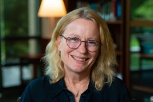 Professor Lisa Heinzerling Headshot