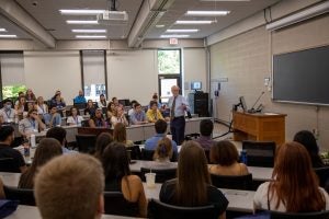 During J.D. Orientation, Dean William M. Treanor urged students to learn from each other, both inside and outside classroom settings.
