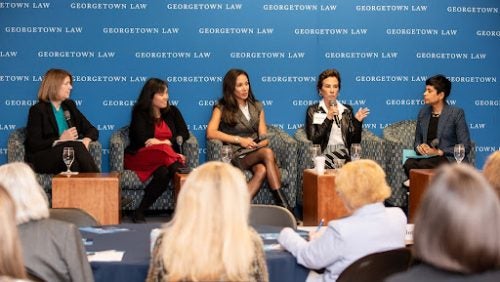 (L-R) Lauren Van Wazer, L’90, Tracey Fung, L’11, Ellen-Blair Chube, L’05, Angela Vallot, L’80 and Belinda Nixon, L’94 discuss 