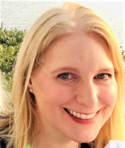 Andrea Glosser Headshot