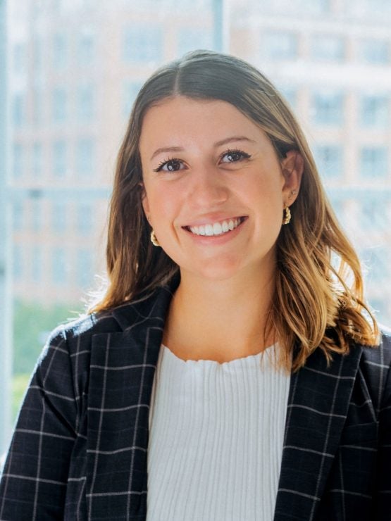 Maddie Sloat, L’27 headshot